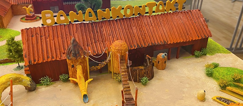 En modell av lekparken Banankontakt